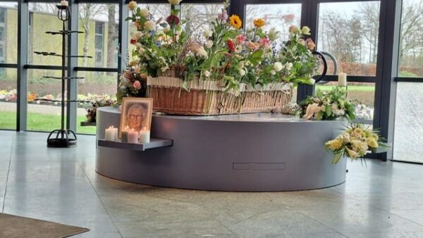 Wat is het verschil tussen een grafkist en crematiekist?