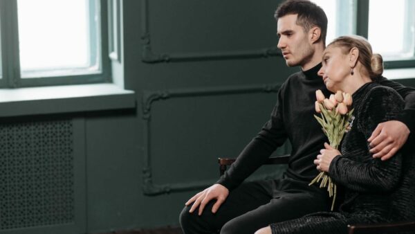 Kan je een kist laten bezorgen bij elk uitvaartcentrum?